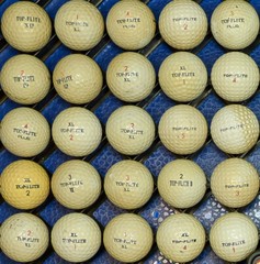 100 Used Vintage TOP-FLITE golf balls. Condition Varies. Lot VGB 02