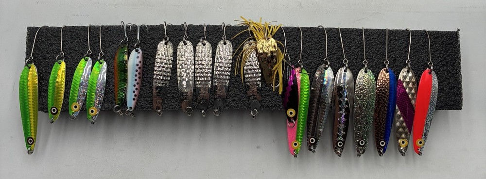 Lot of 20 Vintage Modern Fishing Lures Spoons Muskie Pike Mix Tackle Box Find