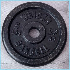 VINTAGE Rare WEIDER Barbell Weight Plate One 2.5KG 5.5 LBS 1&Prime; Center