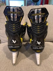 Bauer Supreme Hockey Skate M4 Size 3.5EE Power X Control