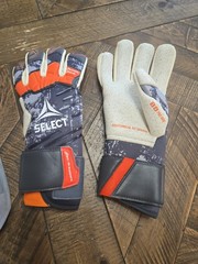 Select 88 Pro Grip Negative Cut Soccer Goalie Gloves Size 9