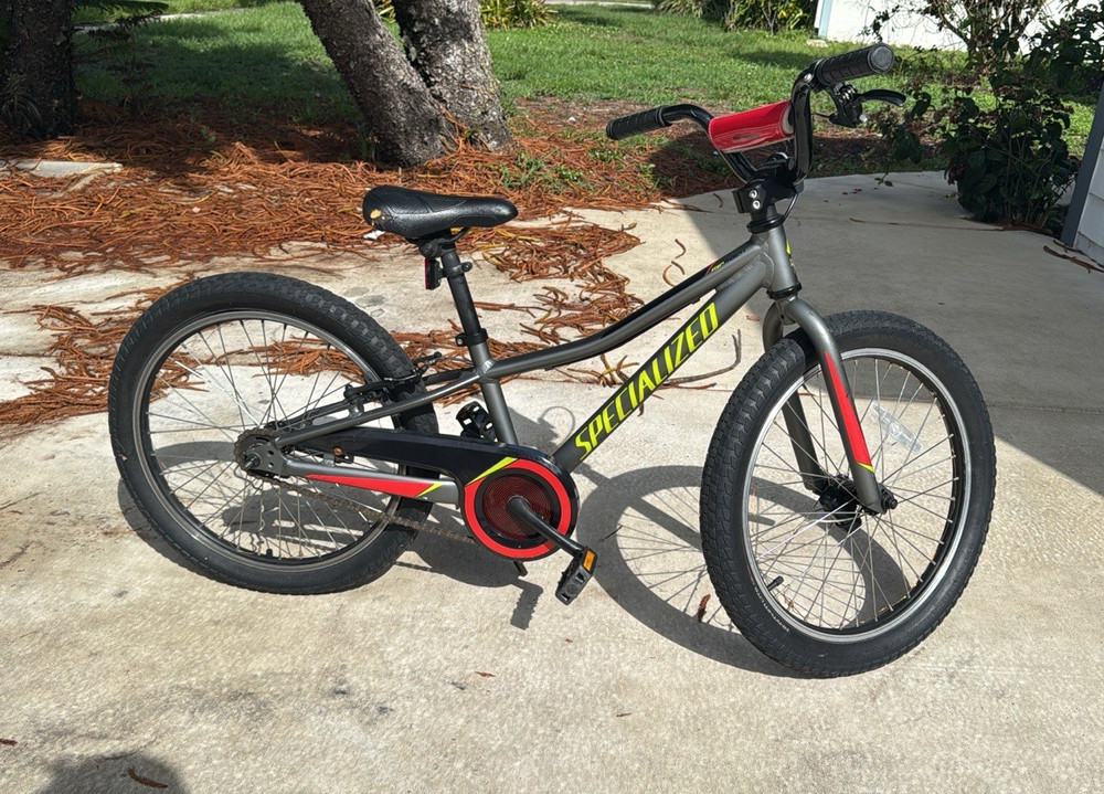 Specialized Hotrock 20 Kids Bike 20 in Black/Red/Yellow BMX Bar Rim Brake