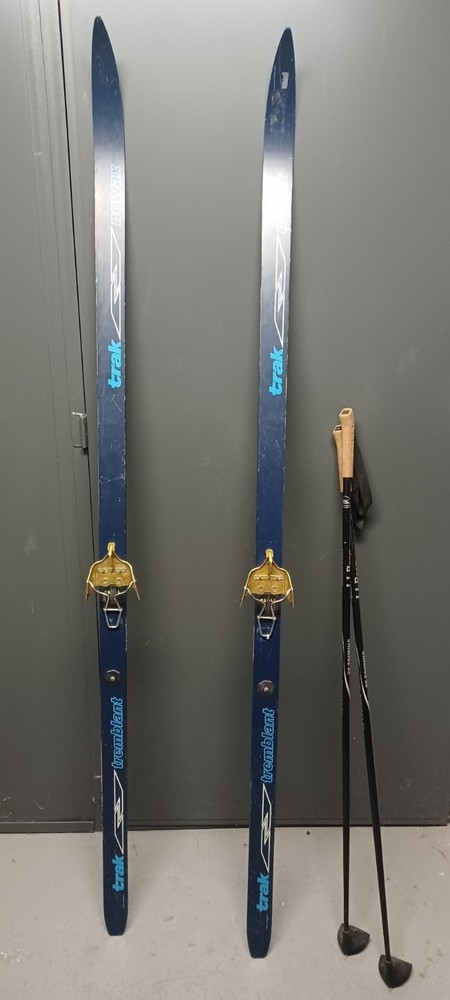 set: 180mm trak nowax XCskis w/TROLL binding & 115mm LLBean 7000s Aluminum poles